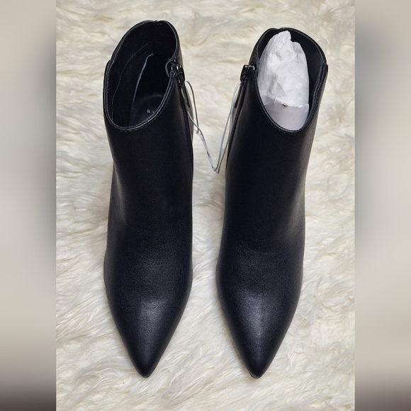 a new day Black Ankle Boots kitten heel NWT - Picture 5 of 7